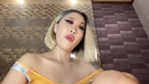 Akemi online show from 10-13-25, 09:48