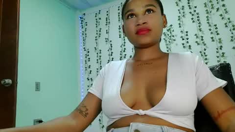 akemy_saunderz online show from 05-31-26, 02:31