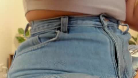 Akenda online show from 10-25-25, 04:35