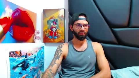 Snapshot of akiles_r chatting on 03-26-26, 11:43 akiles online show from 03-26-26, 11:43