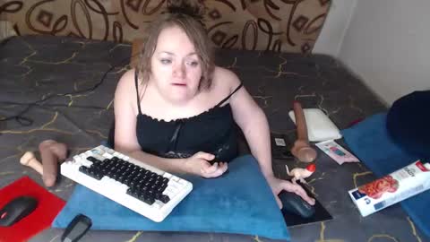 Snapshot of akindmodel chatting on 02-25-25, 10:29 Natalie online show from 02-25-25, 10:29