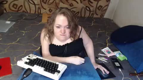 Snapshot of akindmodel chatting on 02-26-25, 06:43 Natalie online show from 02-26-25, 06:43