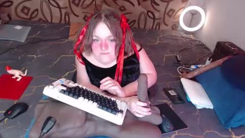 Snapshot of akindmodel chatting on 03-08-25, 05:49 Natalie online show from 03-08-25, 05:49