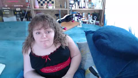 Snapshot of akindmodel chatting on 10-13-25, 09:20 Natalie online show from 10-13-25, 09:20