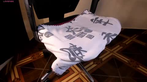 Snapshot of akira_tattoo chatting on 04-26-26, 01:47 Akira online show from 04-26-26, 01:47