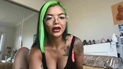 Snapshot of akirazayy chatting on 12-03-25, 05:15 Akira Zay online show from 12-03-25, 05:15