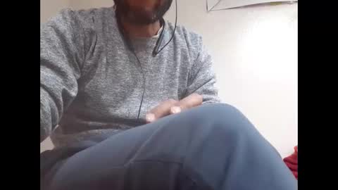 Snapshot of akram_40 chatting on 03-07-25, 08:22 Brown arab man online show from 03-07-25, 08:22