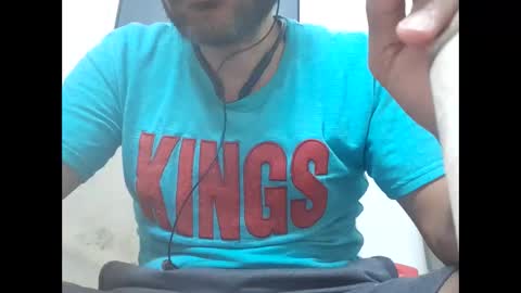 Snapshot of akram_40 chatting on 10-12-25, 06:51 Brown arab man online show from 10-12-25, 06:51