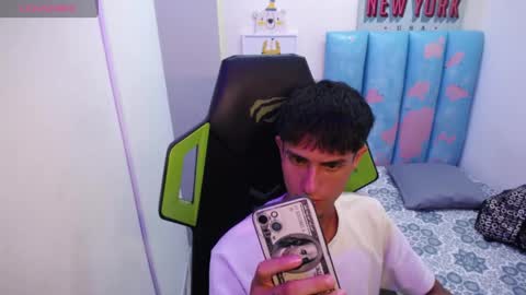 Akyra latin online show from 04-02-26, 04:43