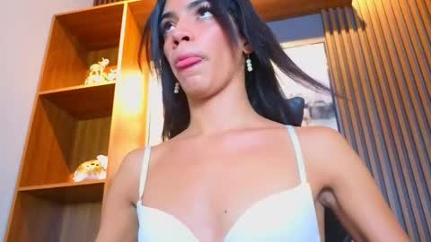 Alahia Rodriguez online show from 05-02-26, 07:41