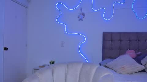 Snapshot of alaia_alegria chatting on 05-26-26, 11:34 Alaia Alegria online show from 05-26-26, 11:34