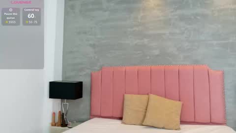 Snapshot of alaia_colins chatting on 02-27-26, 01:05 alaia_colins online show from 02-27-26, 01:05