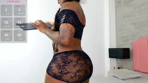 alaia_colins online show from 05-27-26, 01:46