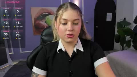 Alaia online show from 11-27-25, 02:19