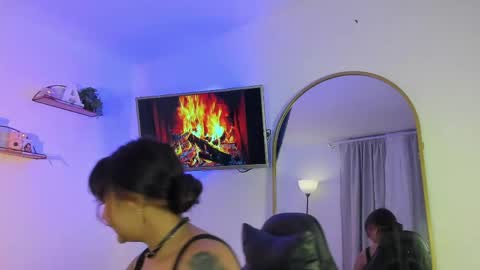  online show from 05-02-26, 10:42