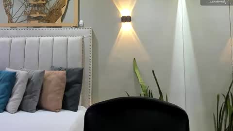     online show from 03-08-26, 06:12