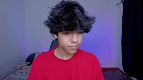 Snapshot of alan18n chatting on 11-29-25, 04:10 alan18n online show from 11-29-25, 04:10