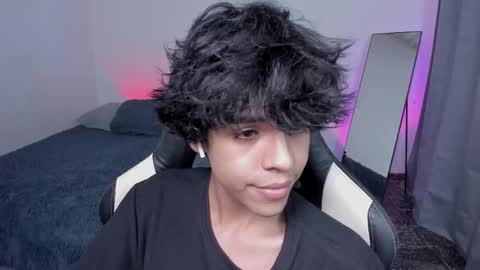 Snapshot of alan18n chatting on 01-19-26, 04:38 alan18n online show from 01-19-26, 04:38