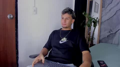 Snapshot of alan__smith chatting on 11-15-25, 07:54 alan__smith online show from 11-15-25, 07:54