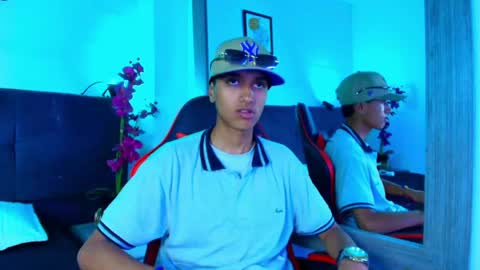 alan_colthon online show from 05-12-26, 03:36