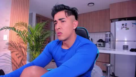 Snapshot of alan_greek_1 chatting on 01-12-26, 01:27 Alan greek online show from 01-12-26, 01:27