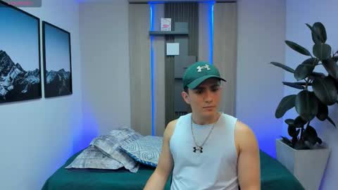 Alan  Kevin can we reach 100 thumbs up please guys  online show from 11-07-25, 07:14