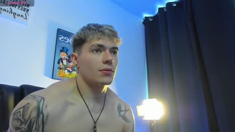 Snapshot of alan_rosee chatting on 01-19-25, 02:17 Alan online show from 01-19-25, 02:17