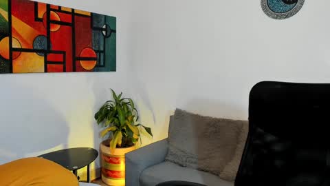 Snapshot of alan_scot chatting on 01-04-25, 03:29 Alan and Criss - WE JUST FRIENDS WITH BENEFITS BOTH VERS online show from 01-04-25, 03:29