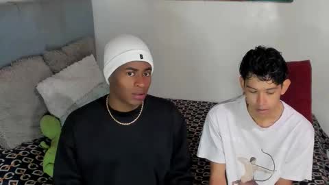 Snapshot of alan_scot chatting on 01-10-26, 04:42 Alan and Criss - WE JUST FRIENDS WITH BENEFITS BOTH VERS online show from 01-10-26, 04:42