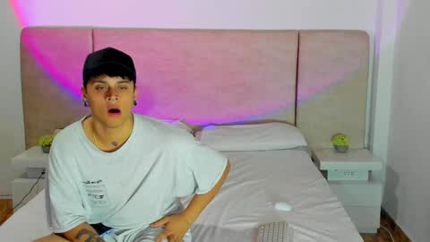 Snapshot of alana__get chatting on 12-21-24, 06:30 online show from 12-21-24, 06:30