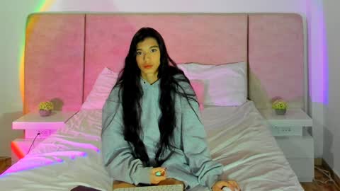 Snapshot of alana__get chatting on 01-02-25, 06:40 online show from 01-02-25, 06:40