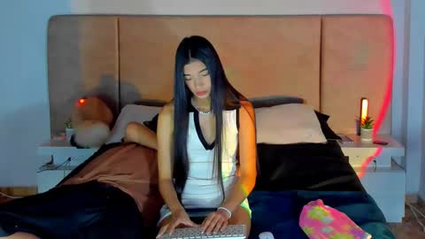 Snapshot of alana__get chatting on 02-14-25, 05:09 online show from 02-14-25, 05:09