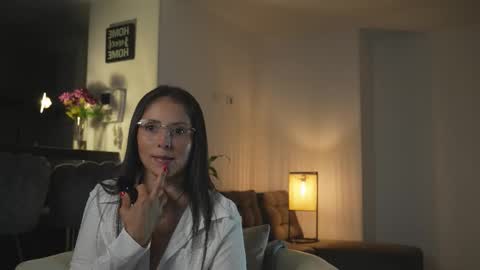 Snapshot of alana_gasparani chatting on 11-17-25, 01:55 Alana Gasparini online show from 11-17-25, 01:55