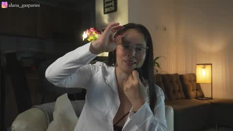 Snapshot of alana_gasparani chatting on 11-21-25, 02:32 Alana Gasparini online show from 11-21-25, 02:32