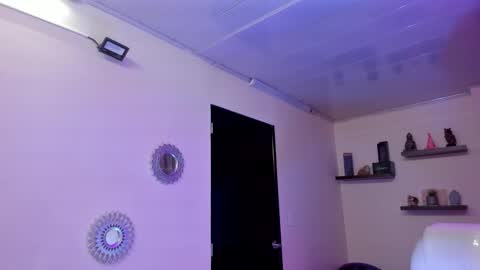 Snapshot of alana_madison chatting on 12-30-24, 05:02 Maeve online show from 12-30-24, 05:02