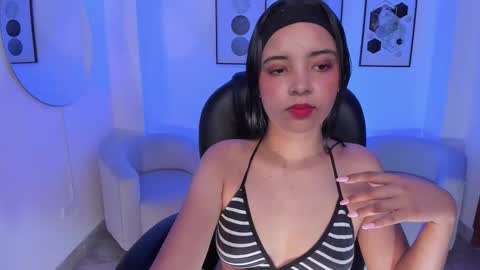 Snapshot of alana_martiins chatting on 01-10-26, 07:04 alana online show from 01-10-26, 07:04