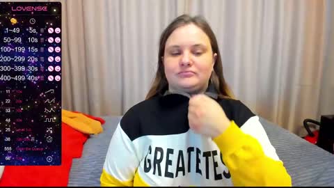 Snapshot of alanabrox chatting on 01-10-25, 10:06 Julia online show from 01-10-25, 10:06