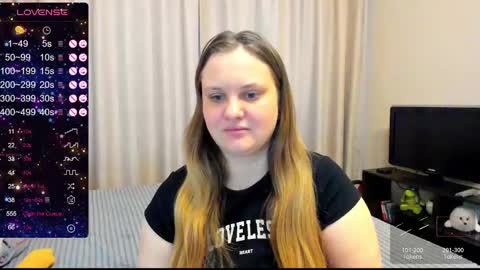 Snapshot of alanabrox chatting on 02-08-25, 01:11 Julia online show from 02-08-25, 01:11