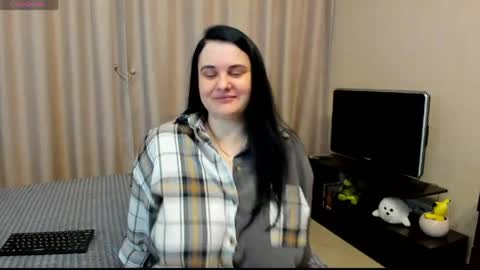 Julia online show from 05-21-26, 10:28