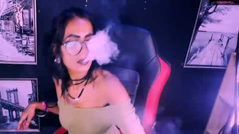 alanadelray online show from 11-03-25, 07:20