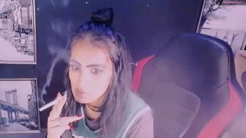 alanadelray online show from 11-04-25, 06:56