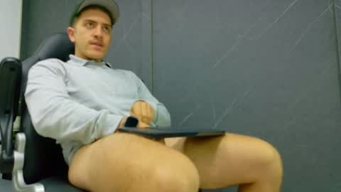 Snapshot of alanferrer chatting on 01-07-26, 10:40 Alan Ferrer online show from 01-07-26, 10:40