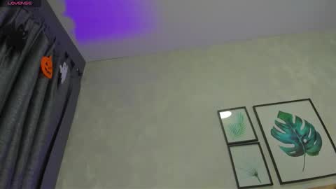 Snapshot of alanna_hank chatting on 11-01-25, 12:56 Alanna online show from 11-01-25, 12:56