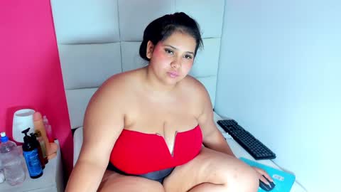 Snapshot of alanna_hot3 chatting on 12-31-24, 02:47 Ana online show from 12-31-24, 02:47