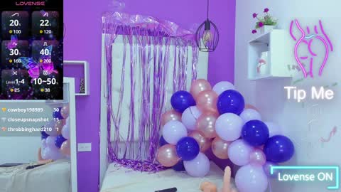 Snapshot of alanna_hot3 chatting on 01-16-25, 10:55 Ana online show from 01-16-25, 10:55