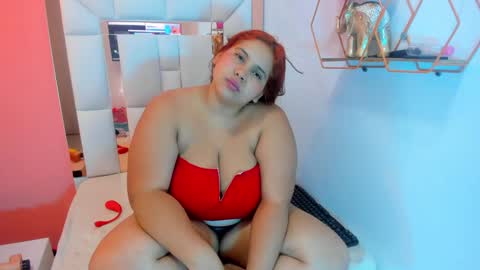 Snapshot of alanna_hot3 chatting on 01-31-25, 10:42 Ana online show from 01-31-25, 10:42