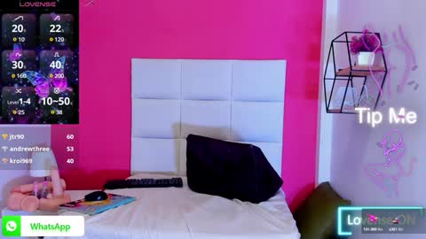 Snapshot of alanna_hot3 chatting on 02-06-25, 10:32 Ana online show from 02-06-25, 10:32