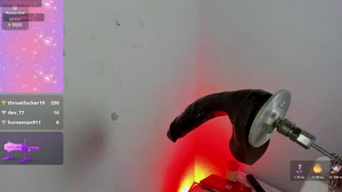Snapshot of alanna_sloppy chatting on 04-30-26, 06:47 alana silver online show from 04-30-26, 06:47