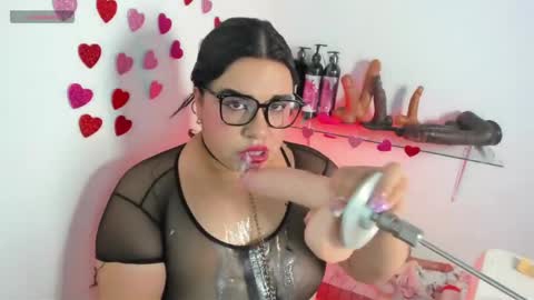 Snapshot of alanna_sloppy chatting on 05-16-26, 01:02 alana silver online show from 05-16-26, 01:02