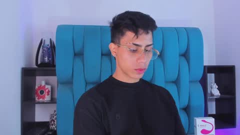 Snapshot of alannaughty_ chatting on 01-12-25, 10:22 alannaughty_ online show from 01-12-25, 10:22